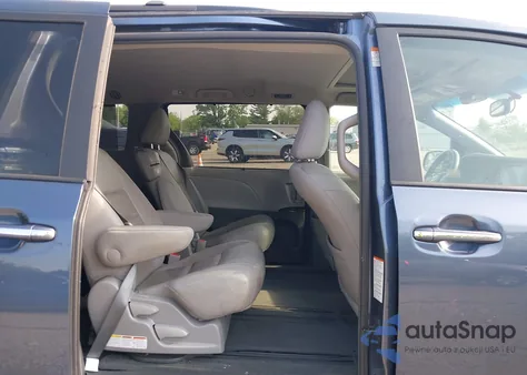 2015 Toyota Sienna Xle 8 Passenger from USA, damaged, VIN 5TDYK3DC9FS551181